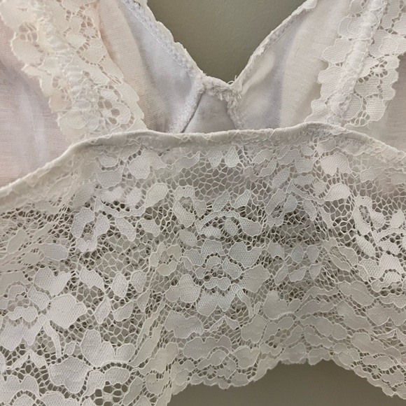 White lace bra size large - Picture 4 of 7